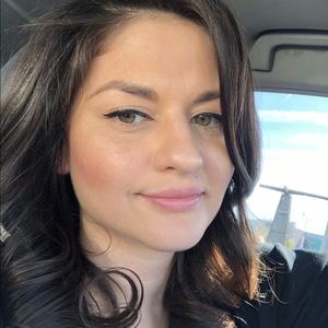 Meet your Posher, Gloria